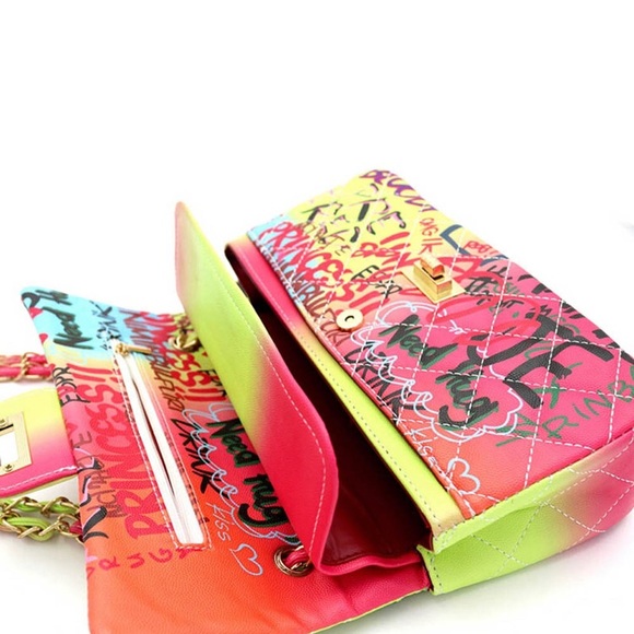 Colorful Graffiti Crossbody Purse (Red Yellow Green) - Picture 4 of 8
